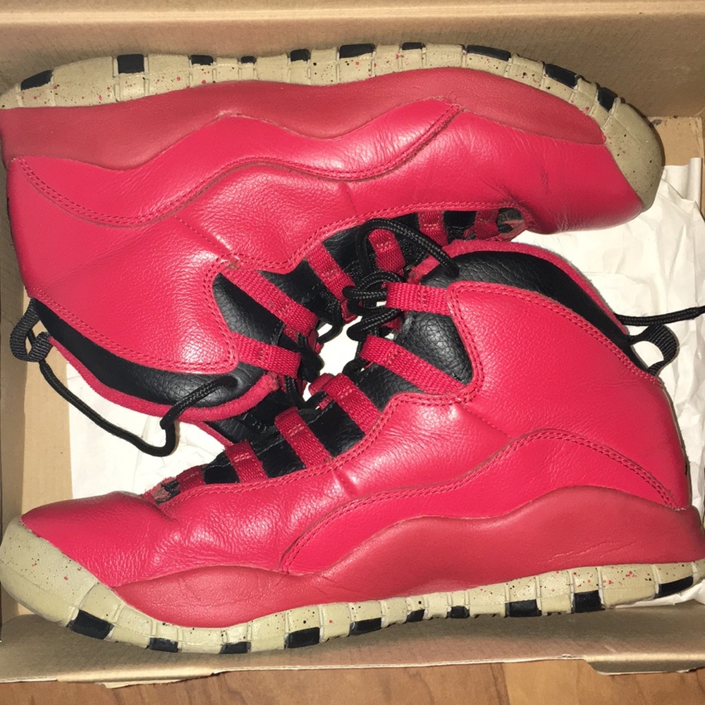 Air Jordan 10 Retro “Bulls Over Broadway”